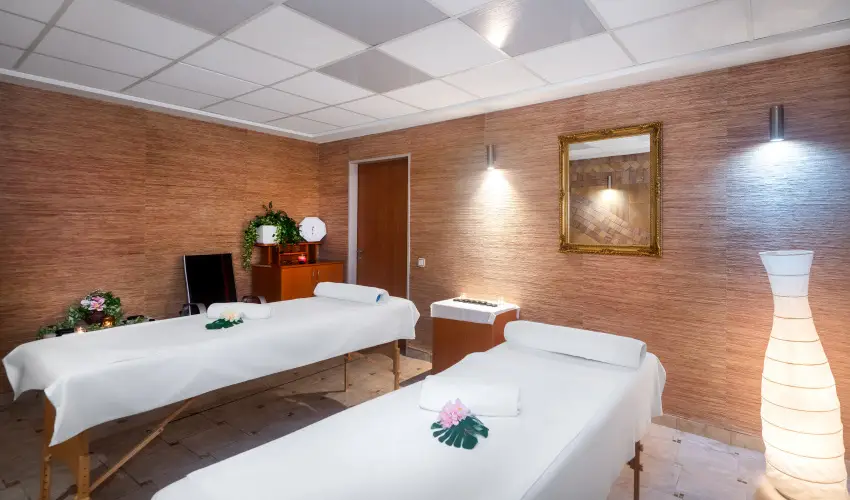 Hotel Aquarell Cegld - Legjobb r (1 jtl)