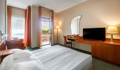 Hotel Aquarell Cegld