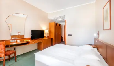 Hotel Aquarell Cegld