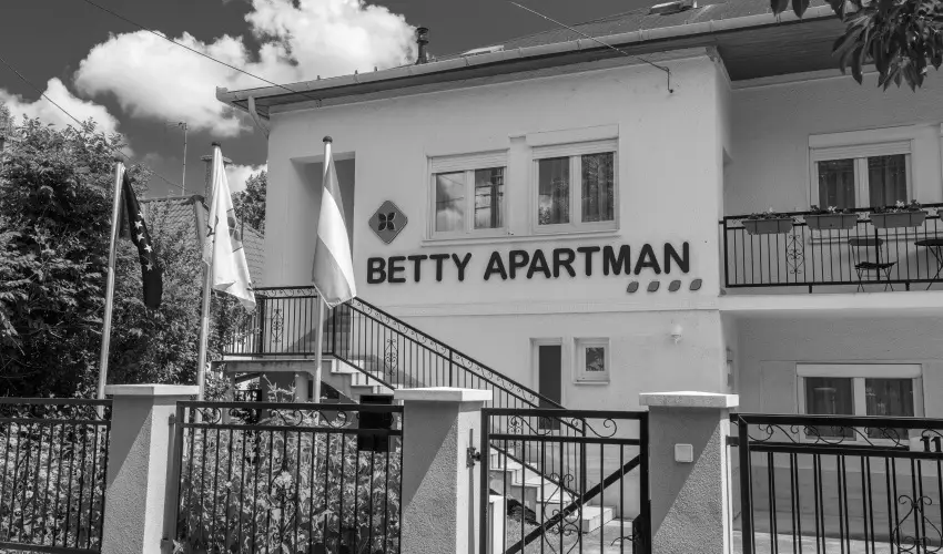 Betty Apartman Hajdszoboszl Hajdszoboszl - Proknak s csaldoknak - flpanzival (min. 2 j)