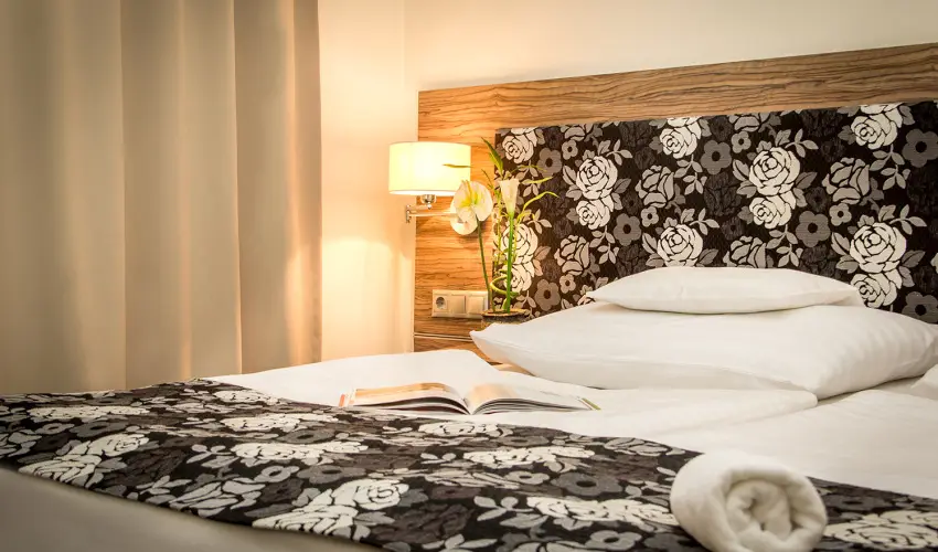 Bodrogi K�ria Wellness Hotel In�rcs - Nyugd�jas kedvezm�nyes �rak f�lpanzi�s ell�t�ssal (1 �jt�l)