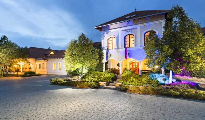 Bodrogi K�ria Wellness Hotel In�rcs - Nyugd�jas kedvezm�nyes �rak f�lpanzi�s ell�t�ssal (1 �jt�l)