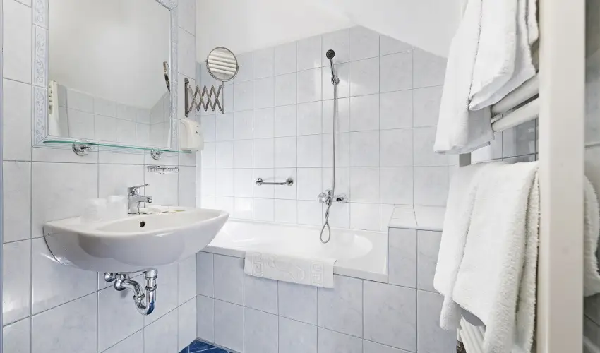 Bodrogi K�ria Wellness Hotel In�rcs - Nyugd�jas kedvezm�nyes �rak f�lpanzi�s ell�t�ssal (1 �jt�l)