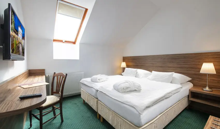 Bodrogi K�ria Wellness Hotel In�rcs - Nyugd�jas kedvezm�nyes �rak f�lpanzi�s ell�t�ssal (1 �jt�l)