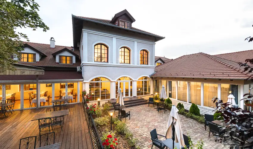 Bodrogi K�ria Wellness Hotel In�rcs - Nyugd�jas kedvezm�nyes �rak f�lpanzi�s ell�t�ssal (1 �jt�l)