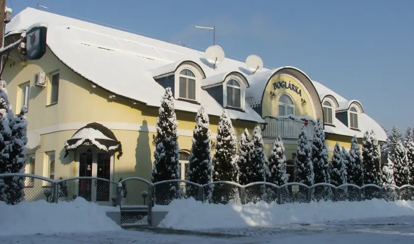 Boglárka Panzió-Étterem  Mezőkövesd - Szállás félpanziós ellátással (min. 2 éj)