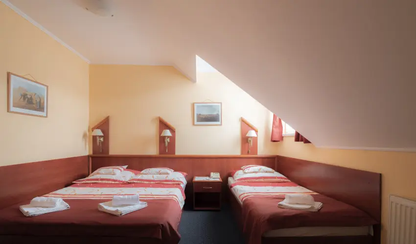 Boglárka Panzió-Étterem  Mezőkövesd - Szállás félpanziós ellátással (min. 2 éj)