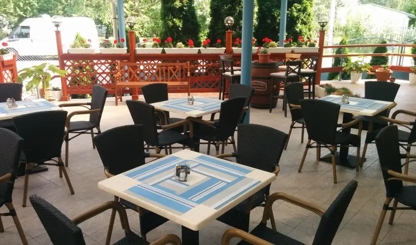 Boglárka Panzió-Étterem  Mezőkövesd - Szállás félpanziós ellátással (min. 2 éj)