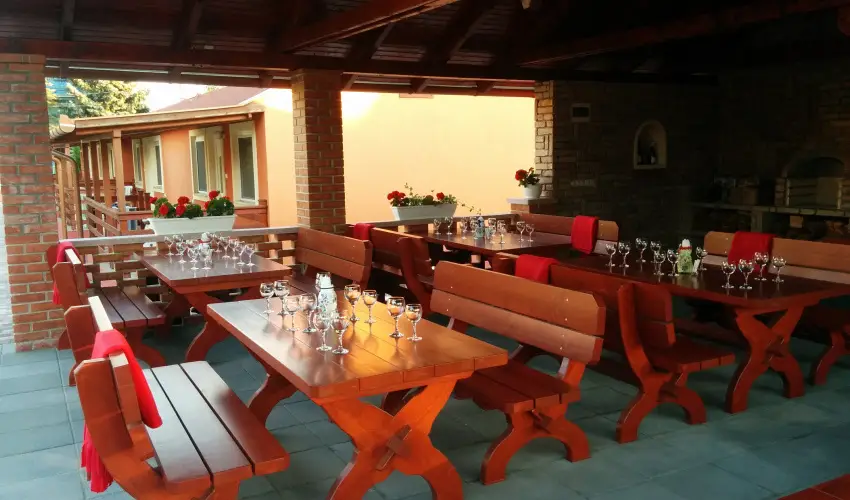 Boglárka Panzió-Étterem  Mezőkövesd - Szállás félpanziós ellátással (min. 2 éj)