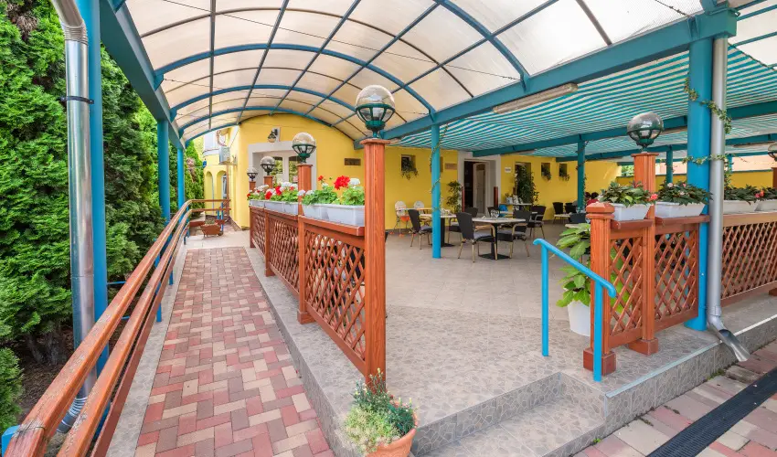 Boglárka Panzió-Étterem  Mezőkövesd - Szállás félpanziós ellátással (min. 2 éj)