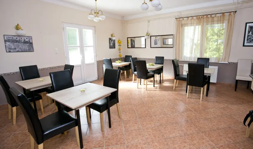 Borka Panzi Pardfrd - Nyugdjas kedvezmnyes rak reggelivel (1 jtl)