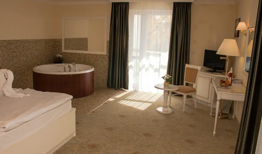 Calimbra Konferencia & Wellness Hotel Miskolctapolca - Nyugdjas kedvezmnyes r reggelis elltssal (1 jtl)