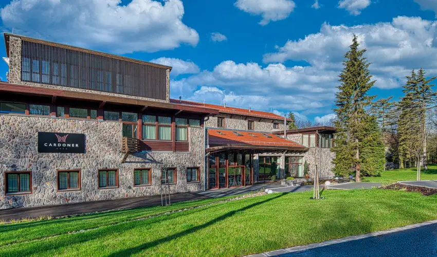 Cardoner Hotel Pilisszentkereszt - vindt Szllsvadszat Dobogkn (1 jtl)