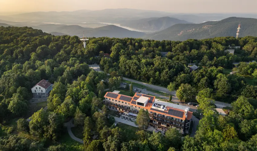 Cardoner Hotel Pilisszentkereszt - vindt Szllsvadszat Dobogkn (1 jtl)