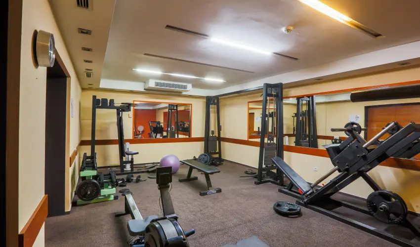 CE Plaza Hotel Si�fok - Nyer� p�ros h�tv�ge Zolt�n Erik�val (2 �jszaka)