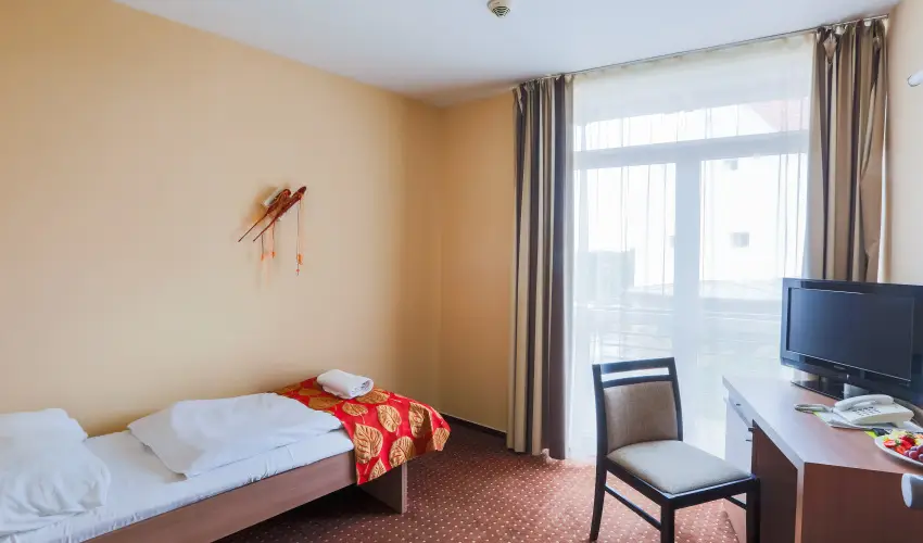 CE Plaza Hotel Si�fok - Nyer� p�ros h�tv�ge Zolt�n Erik�val (2 �jszaka)