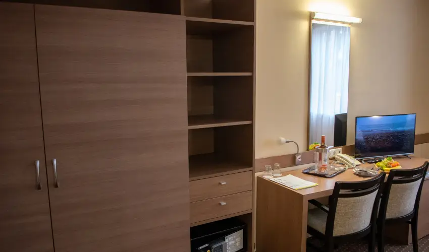 CE Plaza Hotel Si�fok - Nyer� p�ros h�tv�ge Zolt�n Erik�val (2 �jszaka)