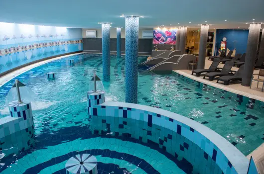CE Plaza Hotel - Senior Sz�ll�svad�szat Si�fokon (min. 2 �j)
