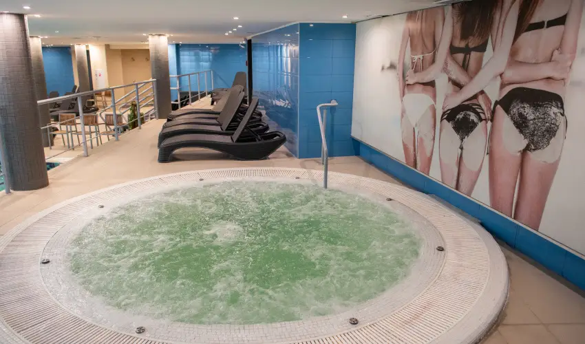 CE Plaza Hotel Si�fok - Nyer� p�ros h�tv�ge Zolt�n Erik�val (2 �jszaka)