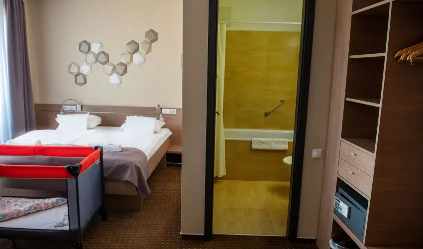 CE Plaza Hotel Si�fok - Nyer� p�ros h�tv�ge Zolt�n Erik�val (2 �jszaka)
