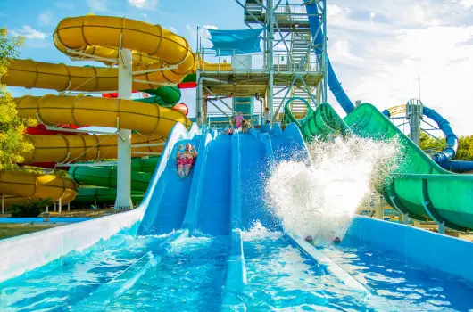 Cegl�df�rd� Apartmanpark �s Kemping - Cs�sszon a csal�d - f�rd�bel�p�vel (min. 4 �j)