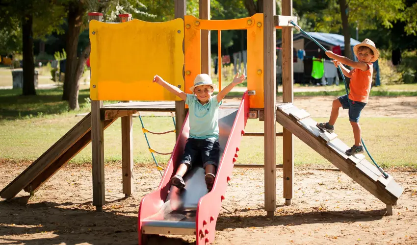 Cegldfrd Apartmanpark s Kemping Cegld - Htvgi ajnlat Cegldfrdbe, jszakai frdzssel (min. 2 j)