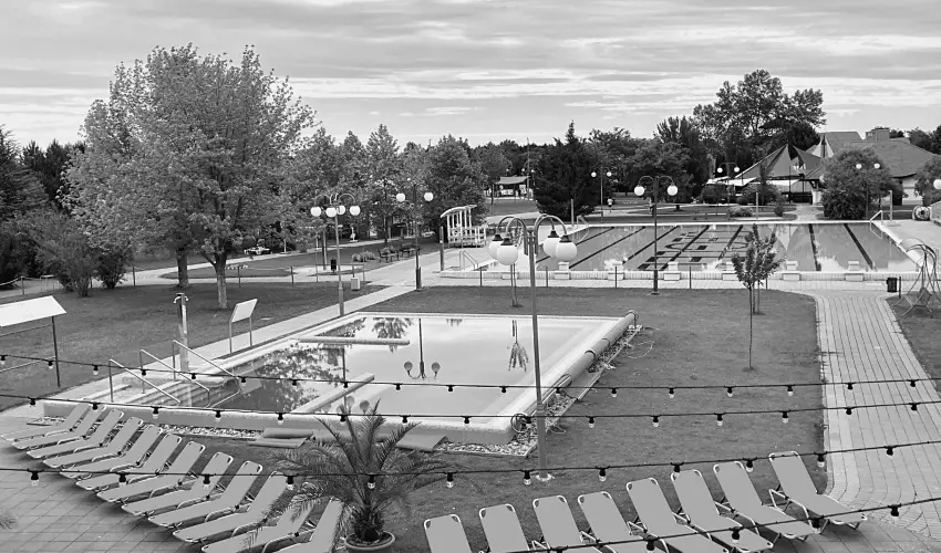 Cegl�df�rd� Apartmanpark �s Kemping Cegl�d - Nyugd�jas kedvezm�nyes �r f�rd�bel�p�vel (min. 2 �j)