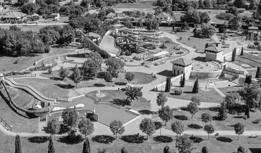 Cegl�df�rd� Apartmanpark �s Kemping Cegl�d - Nyugd�jas kedvezm�nyes �r f�rd�bel�p�vel (min. 2 �j)