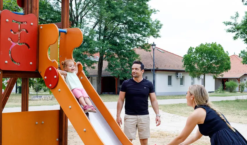 Cegldfrd Apartmanpark s Kemping Cegld - Tli varzs Cegldfrdben (min. 2 j)