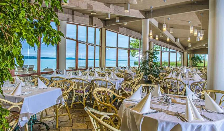 Club Tihany Hotel Tihany - Nyugdíjas kedvezményes árak félpanziós ellátással (1 éjtől)