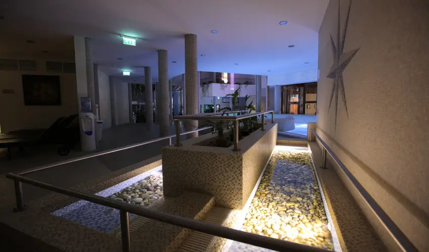 Colosseum Wellness Hotel Mrahalom - Nyugdjas kedvezmnyes r flpanzival (1 jtl)