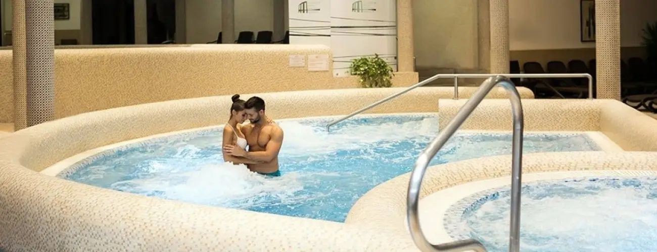 Colosseum Wellness Hotel Mrahalom - vindt Szllsvadszat Mrahalmon (min. 2 j)