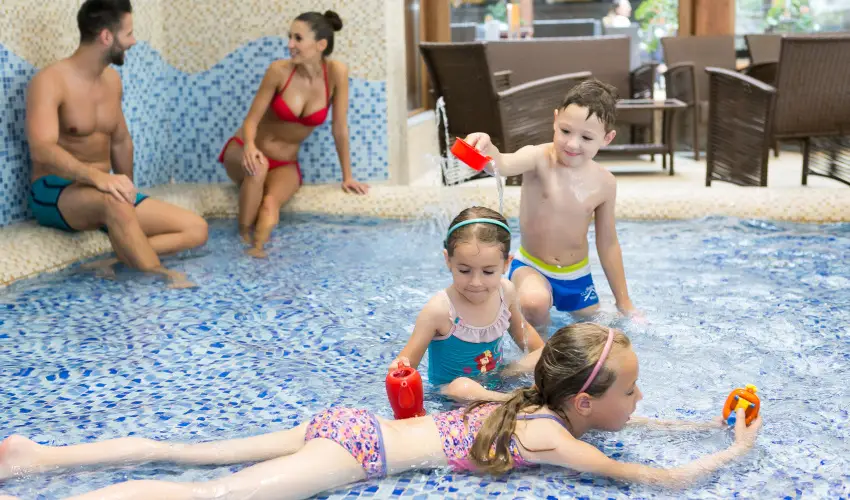 Colosseum Wellness Hotel Mrahalom - Nyugdjas kedvezmnyes r flpanzival (1 jtl)