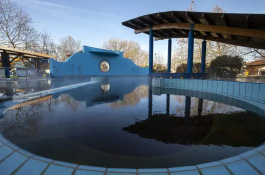 Colosseum Wellness Hotel - Meg�jul� wellness  kihagyhatatlan �r Szent Erzs�bet Gy�gyf�rd� bel�p�vel