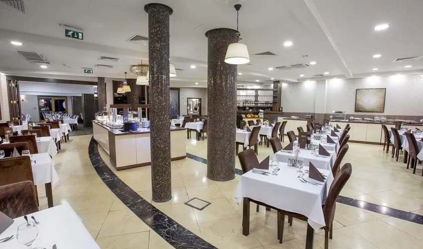 Colosseum Wellness Hotel Mrahalom - Nyugdjas kedvezmnyes r flpanzival (1 jtl)