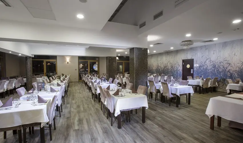 Colosseum Wellness Hotel Mrahalom - Nyugdjas kedvezmnyes r flpanzival (1 jtl)