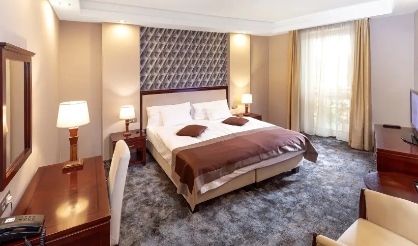 Colosseum Wellness Hotel Mrahalom - Nyugdjas kedvezmnyes r flpanzival (1 jtl)