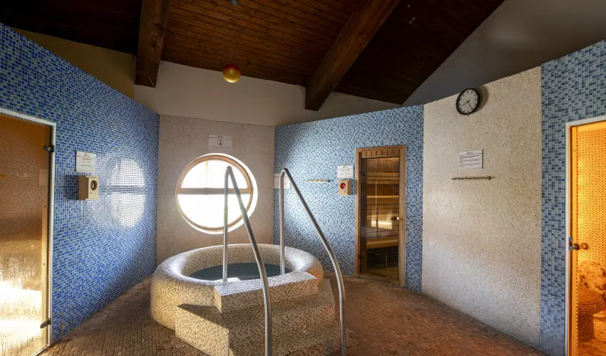 Colosseum Wellness Hotel Mrahalom - Nyugdjas kedvezmnyes r flpanzival (1 jtl)