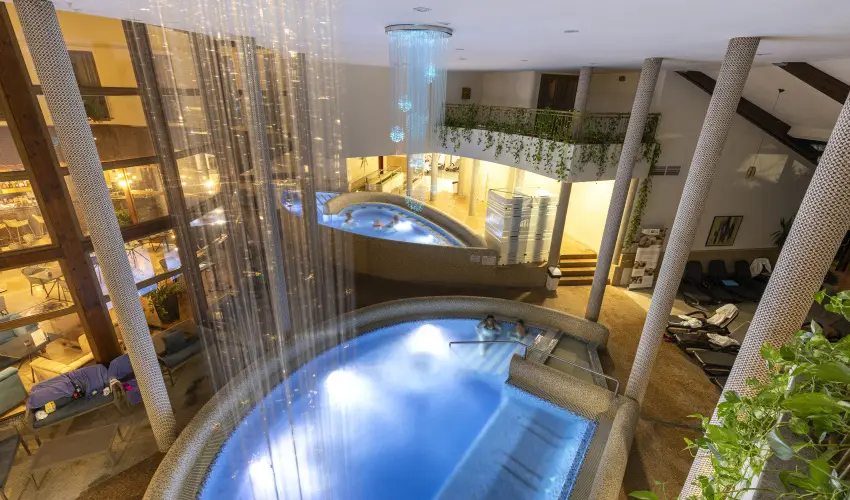 Colosseum Wellness Hotel Mrahalom - Nyugdjas kedvezmnyes r flpanzival (1 jtl)