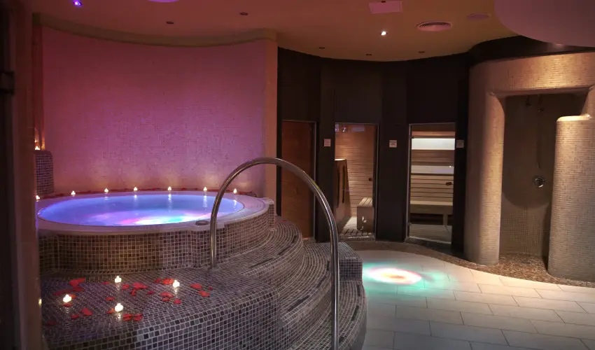 Corso Boutique Hotel Gyula - Senior pihens s wellness (min. 2 j)