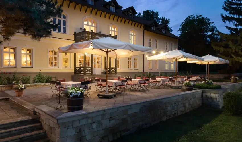 gróf Degenfeld Kastélyszálló Tarcal - Nyugdíjas kedvezményes árak reggelis ellátással (1 éjtől)