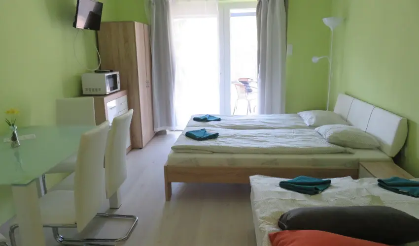 denkert Apartmanhz Gyula - Nyugdjas kedvezmnyes rak (1 jtl)