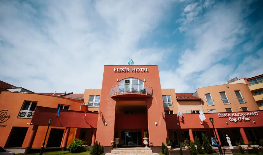Elixr Medical Wellness Hotel Mrahalom - Nyugdjas kedvezmnyes r flpanzival, frdhasznlattal (1 jtl)