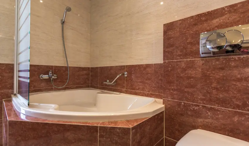 Elizabeth Hotel Gyula - Nyugdjas kedvezmnyes rak bfreggelivel (1 jtl)