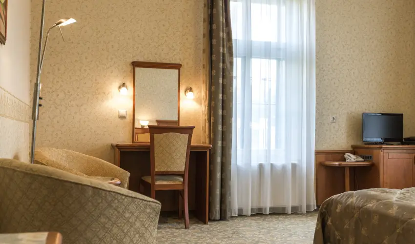 Elizabeth Hotel Gyula - Nyugdjas kedvezmnyes rak bfreggelivel (1 jtl)