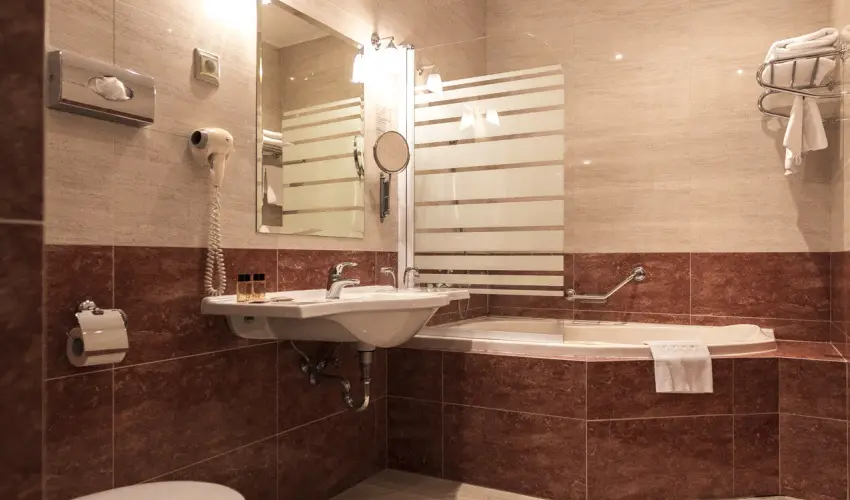 Elizabeth Hotel Gyula - Nyugdjas kedvezmnyes rak bfreggelivel (1 jtl)