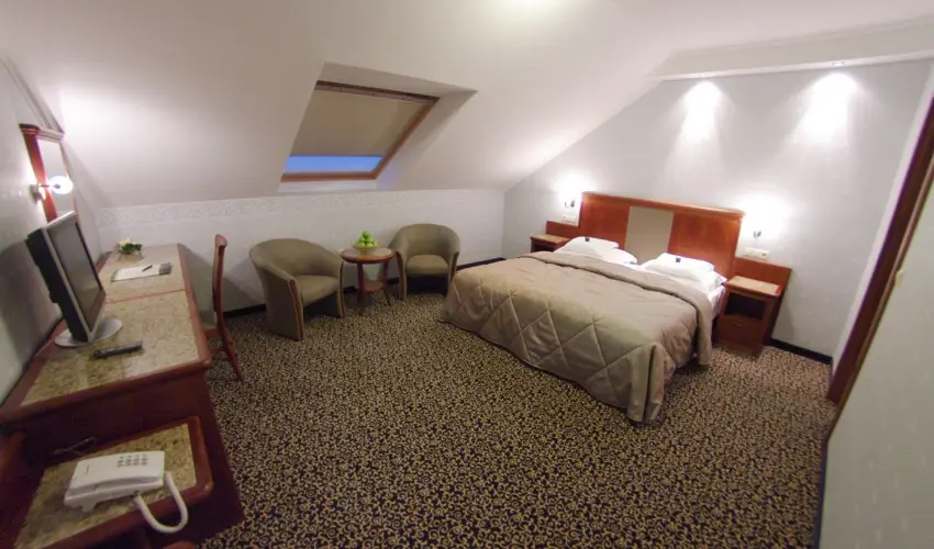 Elizabeth Hotel Gyula - Nyugdjas kedvezmnyes rak bfreggelivel (1 jtl)