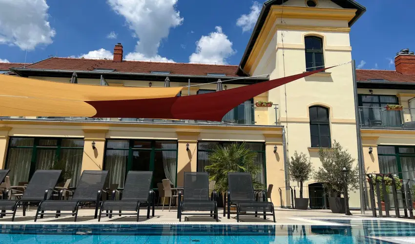 Elizabeth Hotel Gyula - Nyugdjas kedvezmnyes rak bfreggelivel (1 jtl)