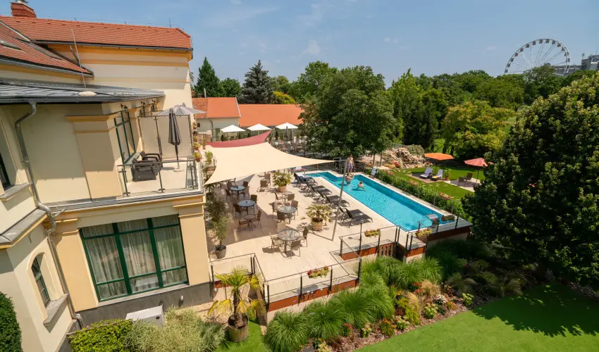 Elizabeth Hotel Gyula - Nyugdjas kedvezmnyes rak bfreggelivel (1 jtl)