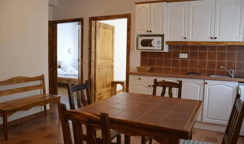 EMAN Apartmanh�z S�rv�r S�rv�r - Csal�di aj�nlat 